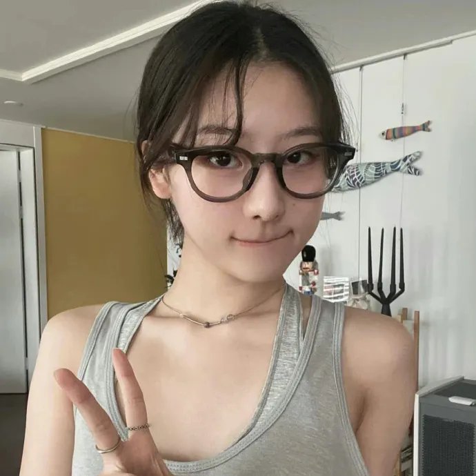 婚前不挨我，婚后老婆贴贴
